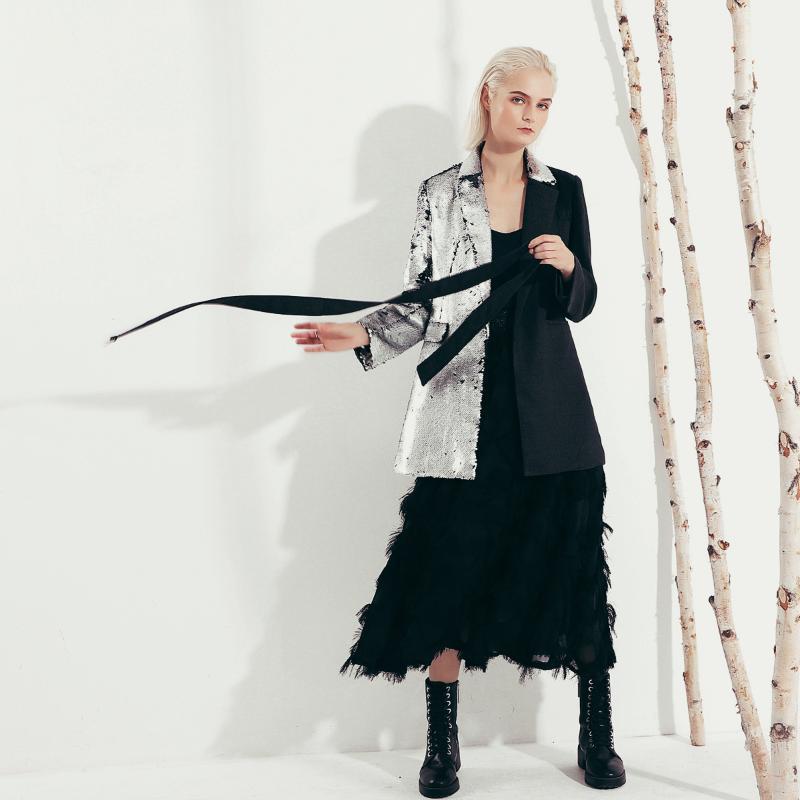 High Street New Style Two-color Sequins Personality Stitching Suit Collar Mid-length Suit Jacket Women Blazer1, Clear
High Street New Style Two-color Sequins Personality Stitching Suit Collar Mid-length Suit Jacket Women Blazer1, Clear