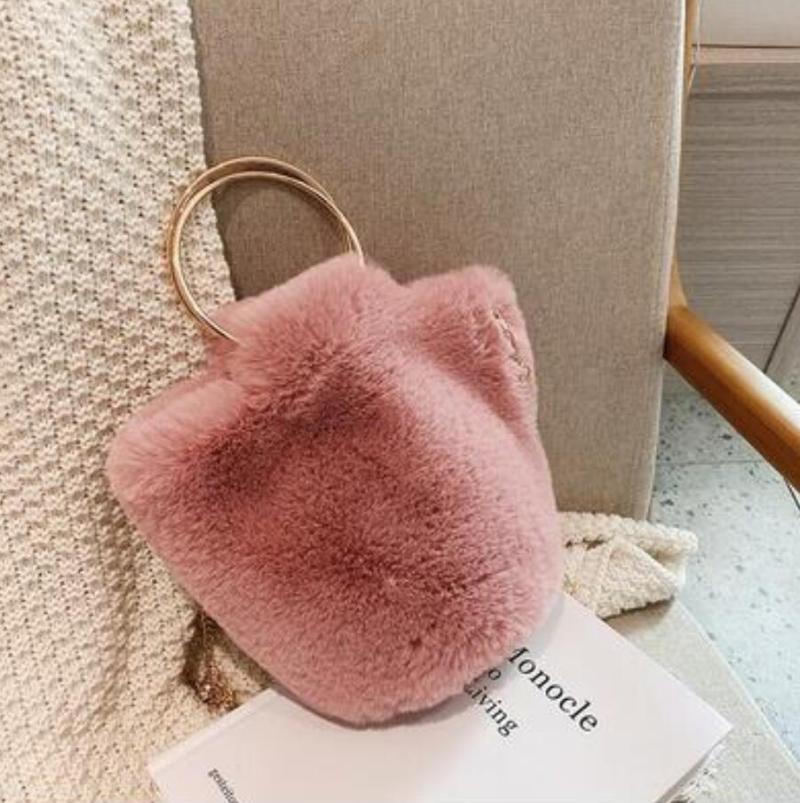 Solid color Totes With Metal Handle 2021 Winter New Quality Soft Plush Women's Designer Handbag Chain Shoulder Messenger Bag, Black
Solid color Totes With Metal Handle 2021 Winter New Quality Soft Plush Women's Designer Handbag Chain Shoulder Messenger Bag, Black