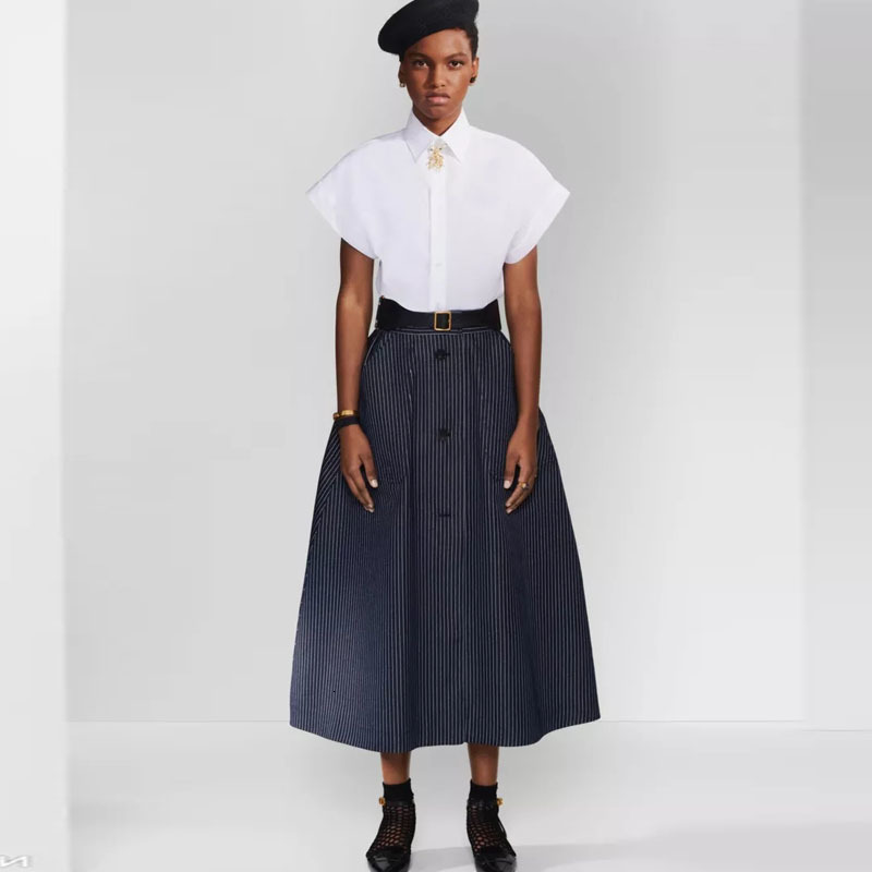 2021 Spring Track New White Short-sleeved Style Long Shirt Thin Belt Adjustment Printing Stripe Big Skirt of Women Two-piece Suit Yyud
2021 Spring Track New White Short-sleeved Style Long Shirt Thin Belt Adjustment Printing Stripe Big Skirt of Women Two-piece Suit Yyud