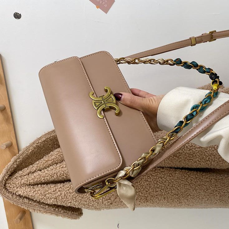 wholesale women handbag elegant atmosphere Ribbons women messenger bag retro leather women shoulder bag new simple Joker leather handbag, Black;red
wholesale women handbag elegant atmosphere Ribbons women messenger bag retro leather women shoulder bag new simple Joker leather handbag, Black;red