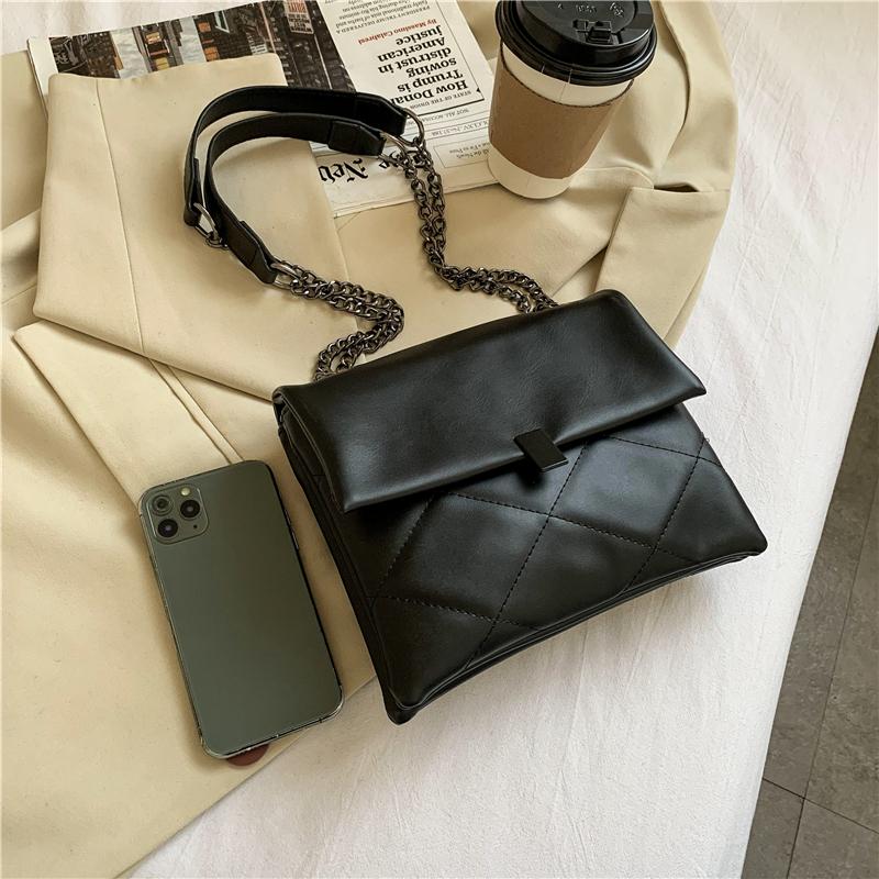 Women Shoulder Bags Fashion Chains PU Leather Luxury Designer Bag Vintage Purses Crossbody Diamond Lattice Messenger Bag, Black
Women Shoulder Bags Fashion Chains PU Leather Luxury Designer Bag Vintage Purses Crossbody Diamond Lattice Messenger Bag, Black