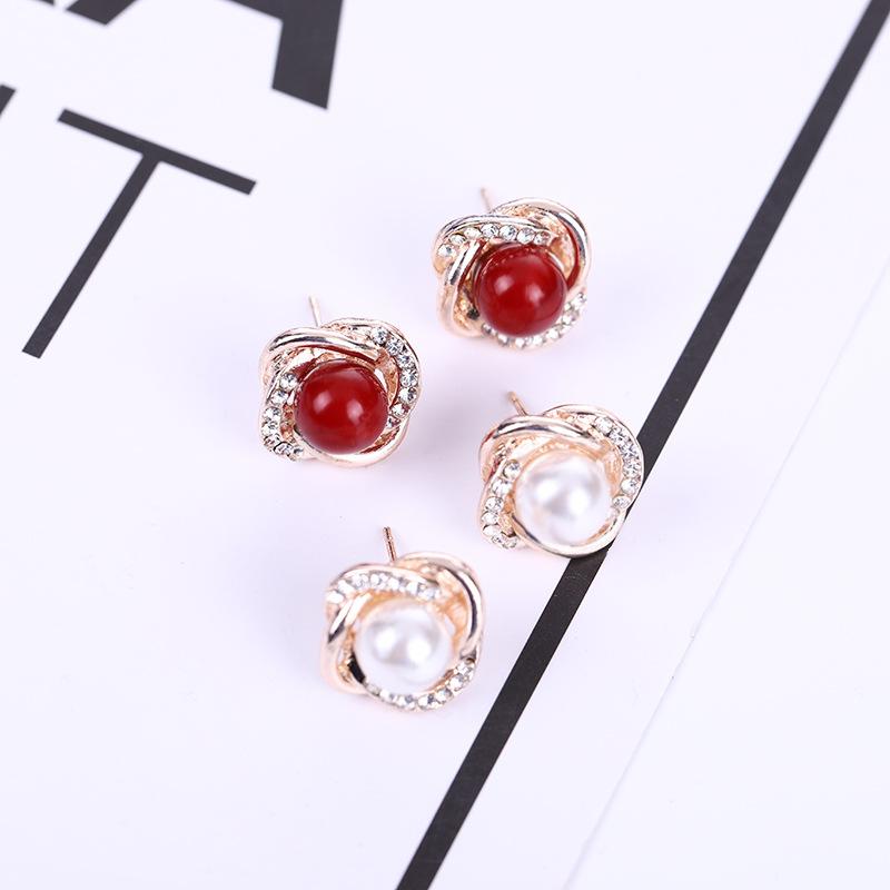 Stud Earrings Women Fashion Pearl Personality Wild Rose Earrings Zircon Temperament Net Red Ear Jewelry
Stud Earrings Women Fashion Pearl Personality Wild Rose Earrings Zircon Temperament Net Red Ear Jewelry