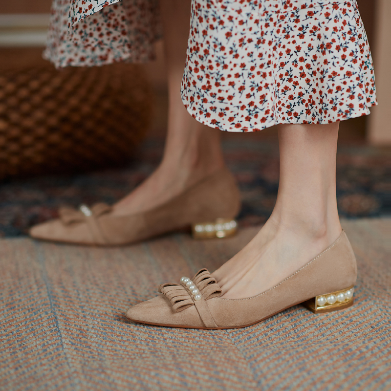 2020 Pearl Design Free Soft Suede Genuine Leather Feminine Pumps Spring Fashion Lambskin in Heels Low Ladies Wedding Shoes Twpb, Black
2020 Pearl Design Free Soft Suede Genuine Leather Feminine Pumps Spring Fashion Lambskin in Heels Low Ladies Wedding Shoes Twpb, Black