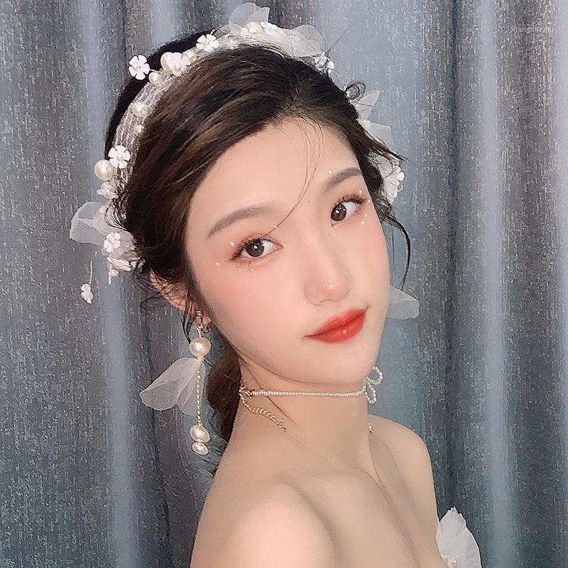 Hair Clips & Barrettes White Flower Mesh Headdress Super Fairy Bridal Handmade Band Earrings Set Wedding Accessories, Golden;silver
Hair Clips & Barrettes White Flower Mesh Headdress Super Fairy Bridal Handmade Band Earrings Set Wedding Accessories, Golden;silver