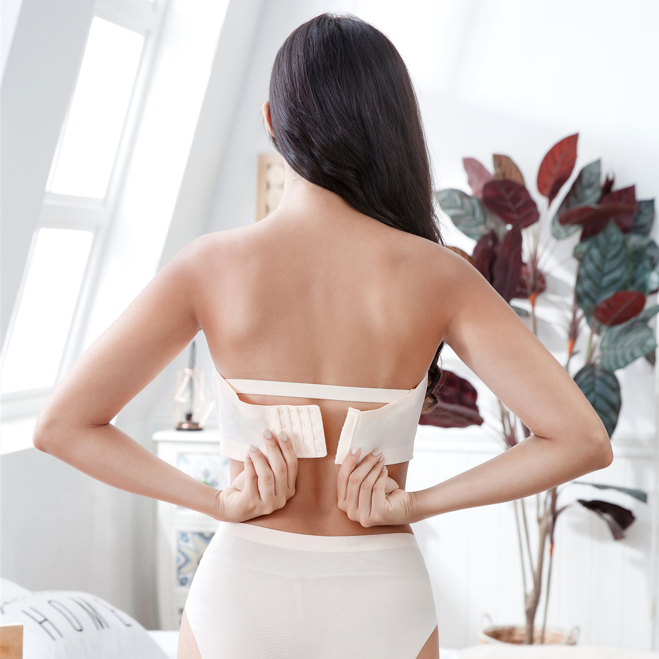 Xianqifen Strapless Bras for Women Tube Top BH Wedding Dress Summer Seamless Black Bralette Plus Size Invisible Brassiere Girl B 201202