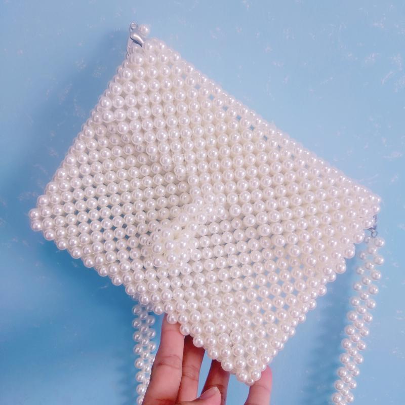 New 2021 Fashion Trend Women Bag Pearl String Beads Weaving Single Shoulder Bag White Glitter Jewelry Square Package, Rice white
New 2021 Fashion Trend Women Bag Pearl String Beads Weaving Single Shoulder Bag White Glitter Jewelry Square Package, Rice white