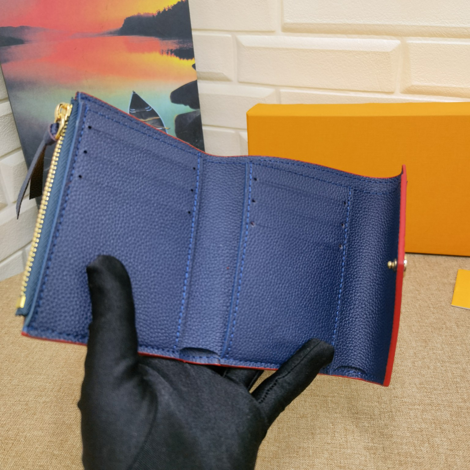 Fashion top quality men and women Wallet Cards Luxury Leather designer famous brand short geometry with box 12-19cm M41938 42143
Fashion top quality men and women Wallet Cards Luxury Leather designer famous brand short geometry with box 12-19cm M41938 42143