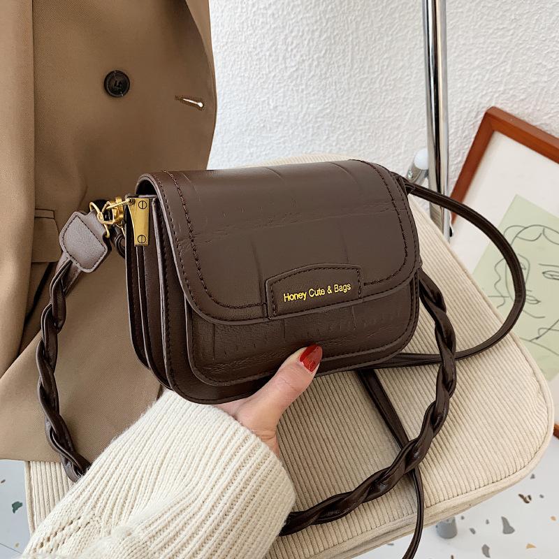 Europe and the United States 2021 new fashion urban fashion messenger bag versatile small square bag, Black
Europe and the United States 2021 new fashion urban fashion messenger bag versatile small square bag, Black