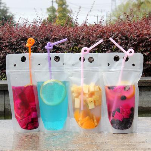 Hot 100pcs Clear Drink Pouches Bags frosted Zipper Stand-up Plastic Drinking Bag with straw with holder Reclosable Heat-Proof 17oz