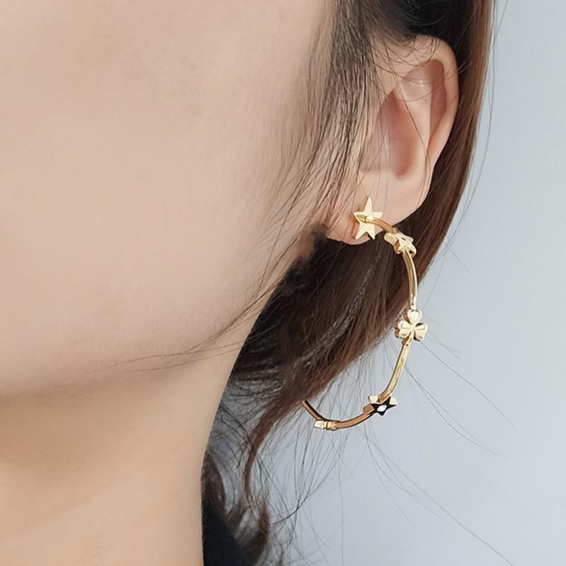 d Home Star circle earrings female Web celebrity same type brass CD letter earrings earrings 2020 new style, White
d Home Star circle earrings female Web celebrity same type brass CD letter earrings earrings 2020 new style, White