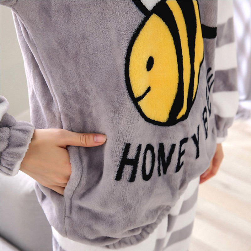 Flannel Homewear Autumn Winter Pajamas For Women Bee Animal Plus Velvet Thickening Cute Long Sleeve Women Clothes 201113