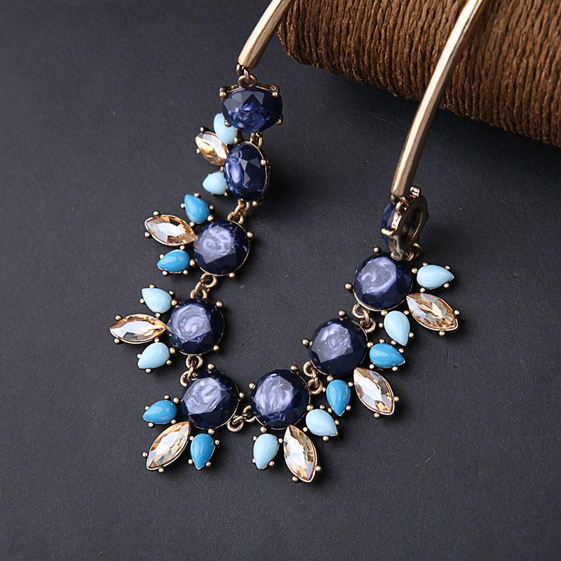 New Design Collar Blue Necklace Resin Patterned Statement Bib Charm Necklace Floral Female Jewelry Fashion Accessories
New Design Collar Blue Necklace Resin Patterned Statement Bib Charm Necklace Floral Female Jewelry Fashion Accessories