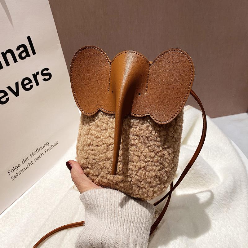 Evening Bags Plush Women's Bag Cute Soft Female Shoulder For Women Winer Korean Fashion Messenger Designer Handbag Ladies Crossbody
Evening Bags Plush Women's Bag Cute Soft Female Shoulder For Women Winer Korean Fashion Messenger Designer Handbag Ladies Crossbody