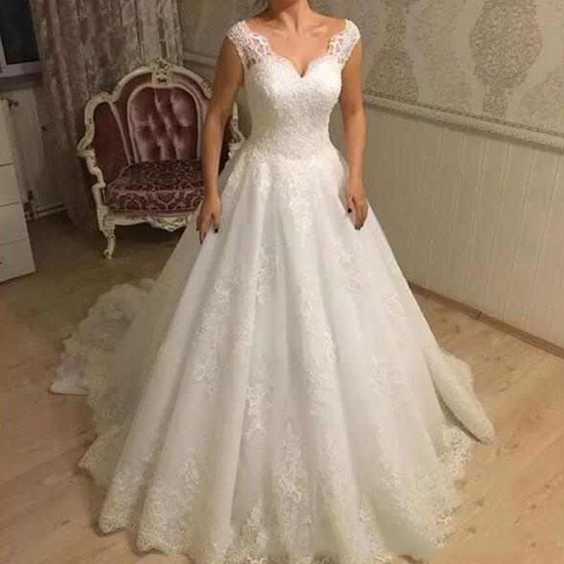 Vintage Off Shoulder Lace Wedding Dresses with Appliques V Neck Lace Up Back Sweep Train A Line Wedding Bridal Gowns, White
Vintage Off Shoulder Lace Wedding Dresses with Appliques V Neck Lace Up Back Sweep Train A Line Wedding Bridal Gowns, White