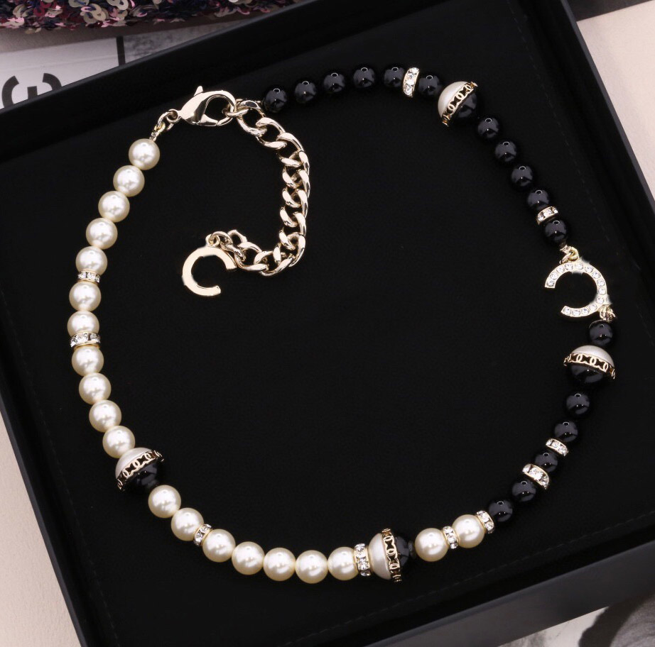 2022 Top quality charm pendant necklace with white and black pearl beads for women wedding jewelry gift have box stamp PS4531, Silver
2022 Top quality charm pendant necklace with white and black pearl beads for women wedding jewelry gift have box stamp PS4531, Silver