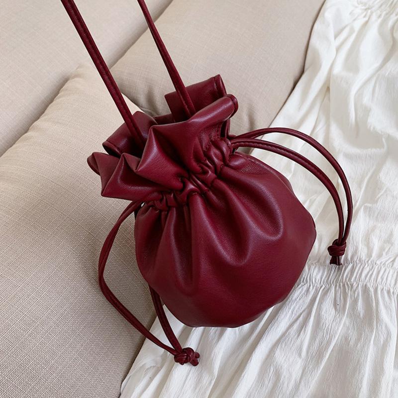 Fashion Women Shoulder Bags 2021 Autumn New Soft Leather Bucket Bag Brand Designer Crossbody Messenger Bag Small Handbags, Green shoulder bag
Fashion Women Shoulder Bags 2021 Autumn New Soft Leather Bucket Bag Brand Designer Crossbody Messenger Bag Small Handbags, Green shoulder bag