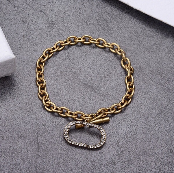 Fashion jewelry Women Love Bracelt rope chain Letter charm bracelets with Stamps brass material luxury Designer Bracelets new style
Fashion jewelry Women Love Bracelt rope chain Letter charm bracelets with Stamps brass material luxury Designer Bracelets new style