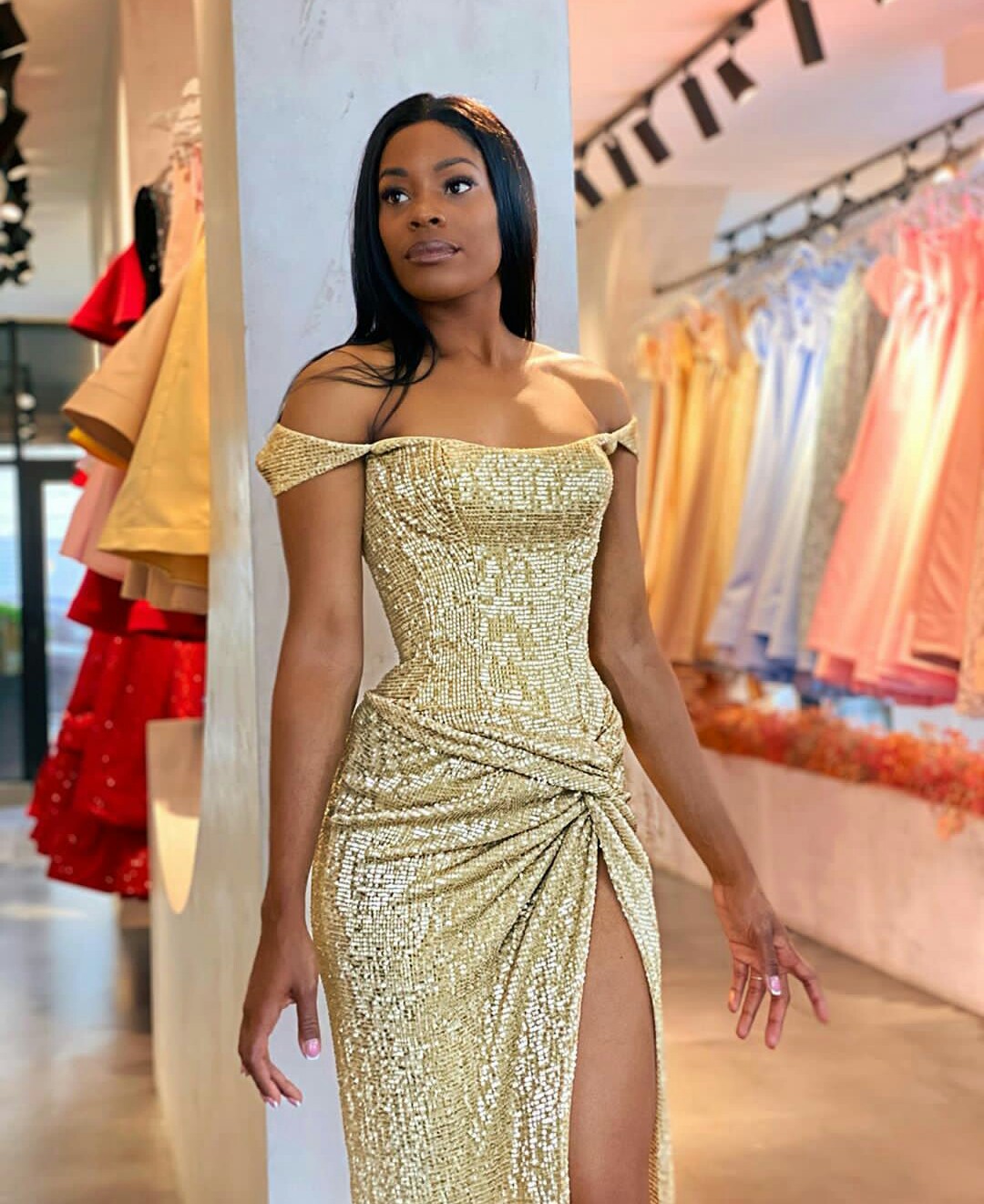 Sparkly Gold Prom Dresses Sexy Off Shoulder Sequined Backless Evening Gowns Side Split Red Carpet Runway Fashion Dress robes