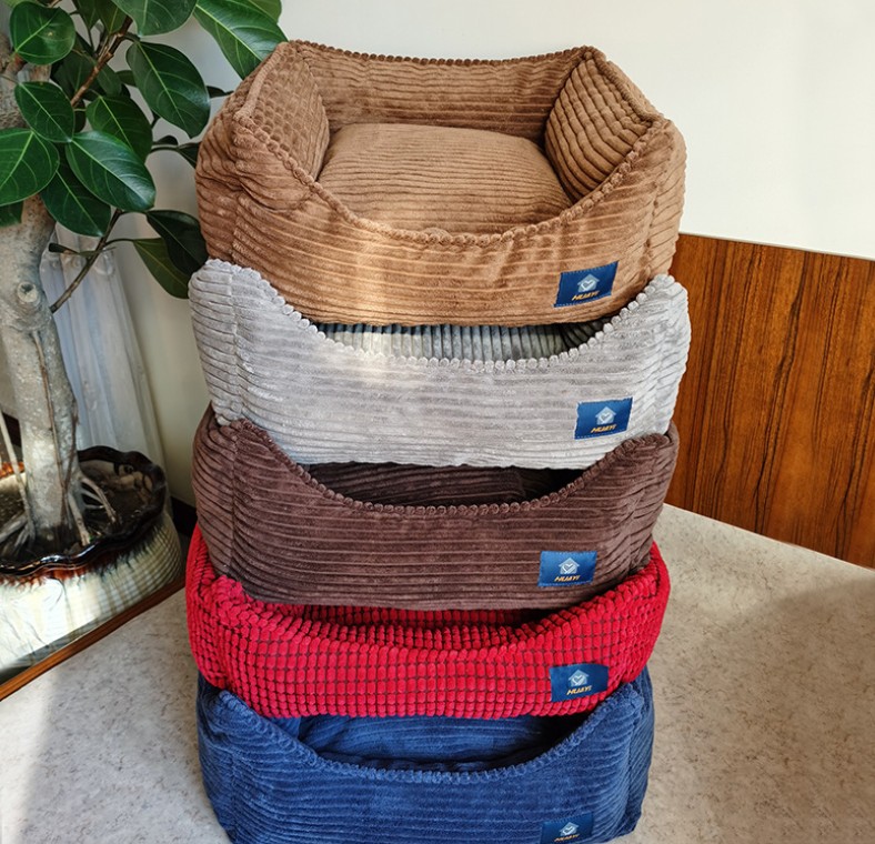 Dog house washable winter warm pet nest creative square small dog kennels new cat bed 4 colors wholesale, As pic
Dog house washable winter warm pet nest creative square small dog kennels new cat bed 4 colors wholesale, As pic