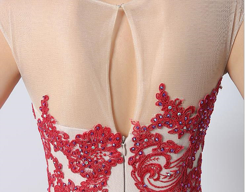 2023 Champagne And Red Mermaid Prom Dresses Sexy Keyhole Back Appliques Lace Beaded Floor Length Formal Evening Gowns Party Dress