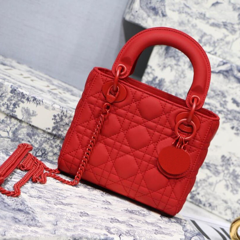 Women's luxury handbag gules Fashion Handbag small capacity wallet leather top designer
Women's luxury handbag gules Fashion Handbag small capacity wallet leather top designer