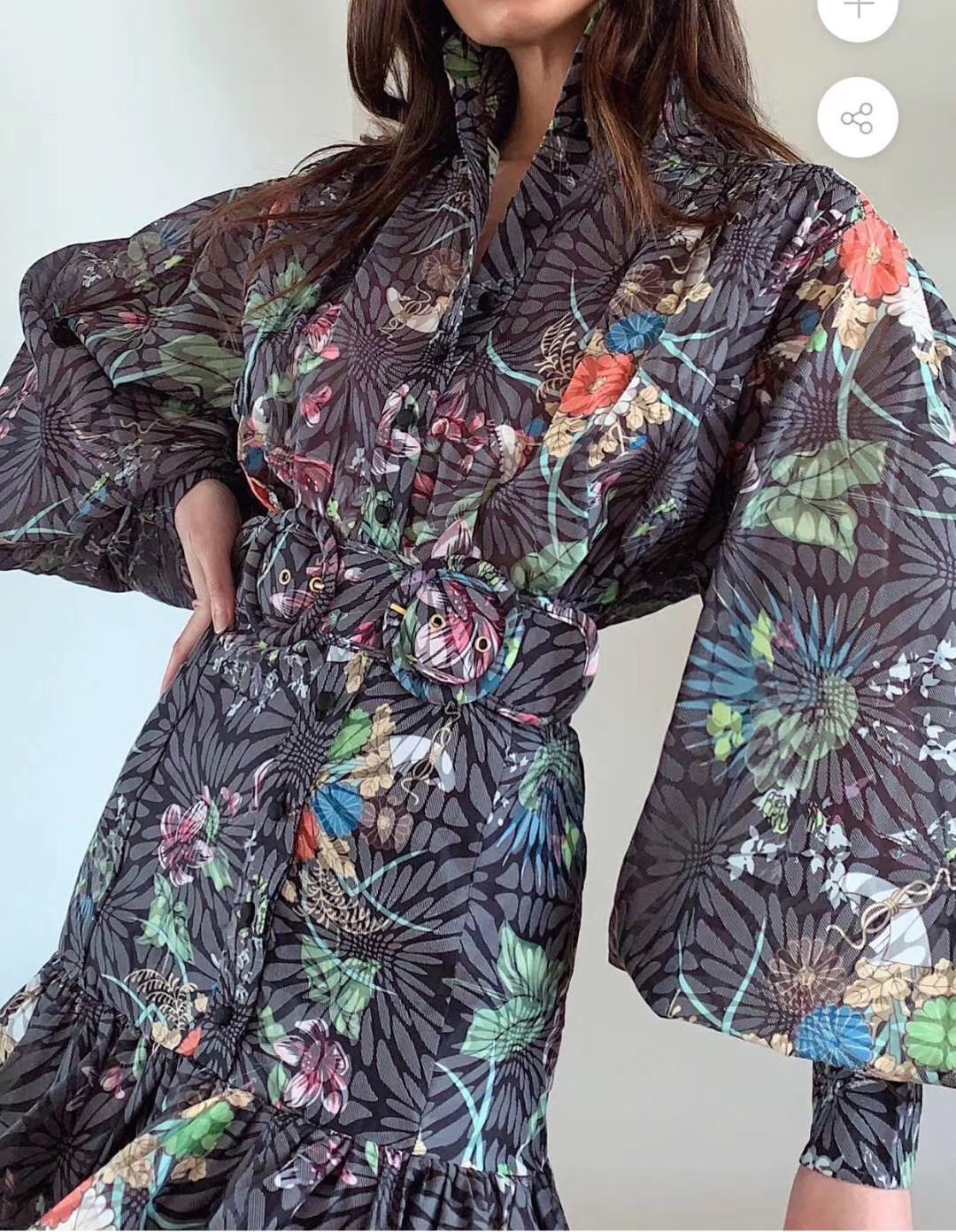 2020 Autumn/winter European and American new women's dress round neck printed pattern matching color decorative lotus leaf pendulum waist lo, Black
2020 Autumn/winter European and American new women's dress round neck printed pattern matching color decorative lotus leaf pendulum waist lo, Black