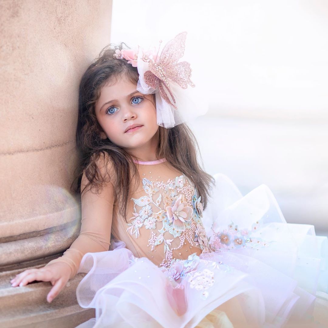 luxurious lace flower girl dresses colorful tiers tulle little girl wedding dresses cheap communion pageant dresses gowns zj699