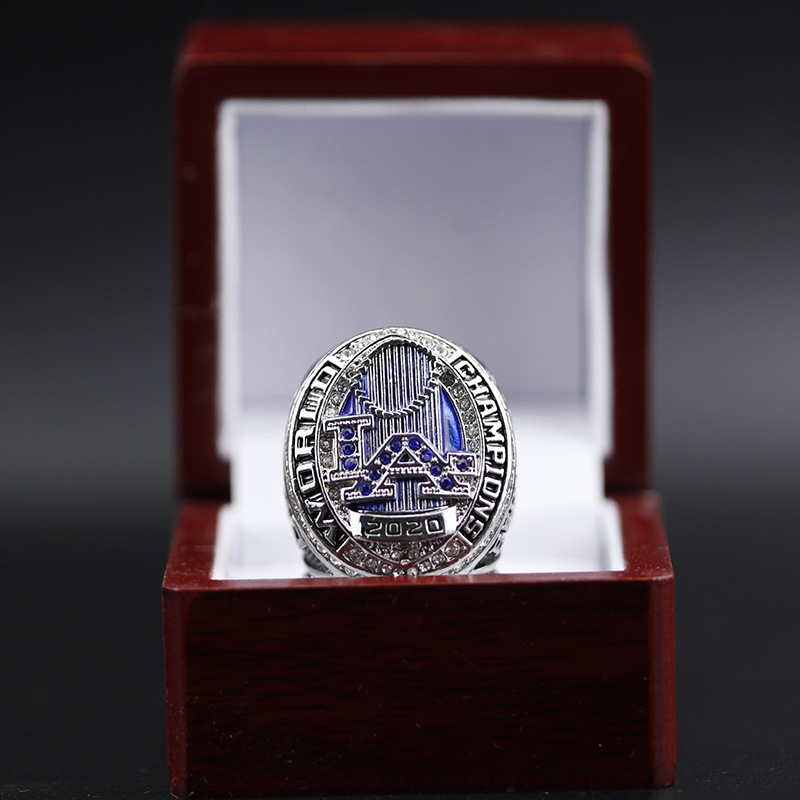 2020 wholesale LA Fashion world Championship ring 2020 Dodger s souvenir champion ring gift for friends, Golden;silver
2020 wholesale LA Fashion world Championship ring 2020 Dodger s souvenir champion ring gift for friends, Golden;silver