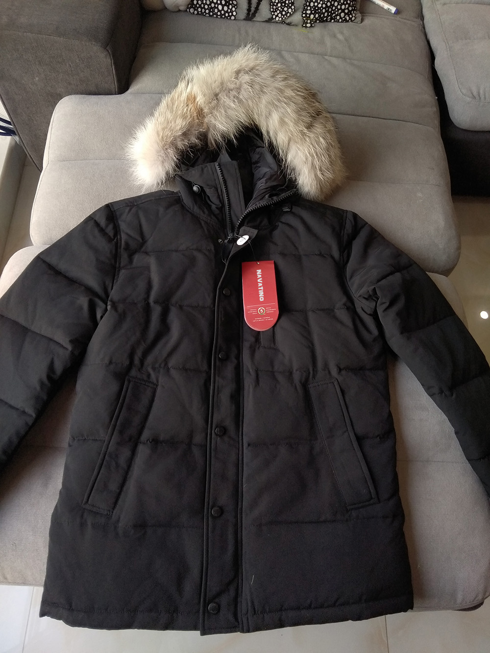 2020 Brand New Real WOlf Coyote Fur Mens Canada USA Style Waterproof Windstopper Winter Warm Jacket Thick Carson Parka, Dustbag
2020 Brand New Real WOlf Coyote Fur Mens Canada USA Style Waterproof Windstopper Winter Warm Jacket Thick Carson Parka, Dustbag
