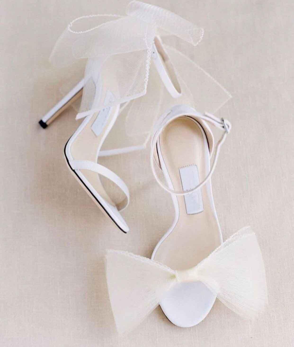 Summer Luxurious Brands Dress Shoes AVELINE Sandals Mesh Bows Ladies Stiletto Heel Ankle Strap Bridal Wedding Red White Bla JIMMies CHOOs qm
Summer Luxurious Brands Dress Shoes AVELINE Sandals Mesh Bows Ladies Stiletto Heel Ankle Strap Bridal Wedding Red White Bla JIMMies CHOOs qm