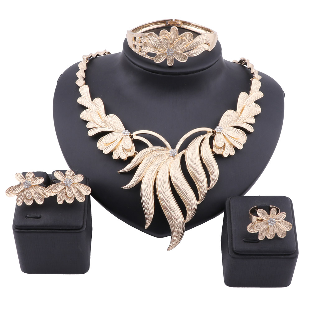 New Flowers African Beads Jewelry Set Gold Color Crystal Women Wedding Necklace Bangle Earring Ring Set
New Flowers African Beads Jewelry Set Gold Color Crystal Women Wedding Necklace Bangle Earring Ring Set