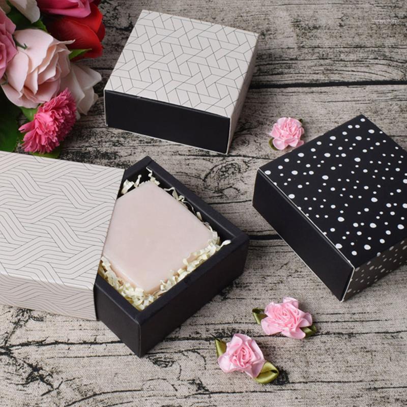 10Pcs Present Bag Cardboard Candy Box Holiday Gift Storage Case Printed Wedding Chocolate Holder (Without Ribbon/Sticker)1
10Pcs Present Bag Cardboard Candy Box Holiday Gift Storage Case Printed Wedding Chocolate Holder (Without Ribbon/Sticker)1