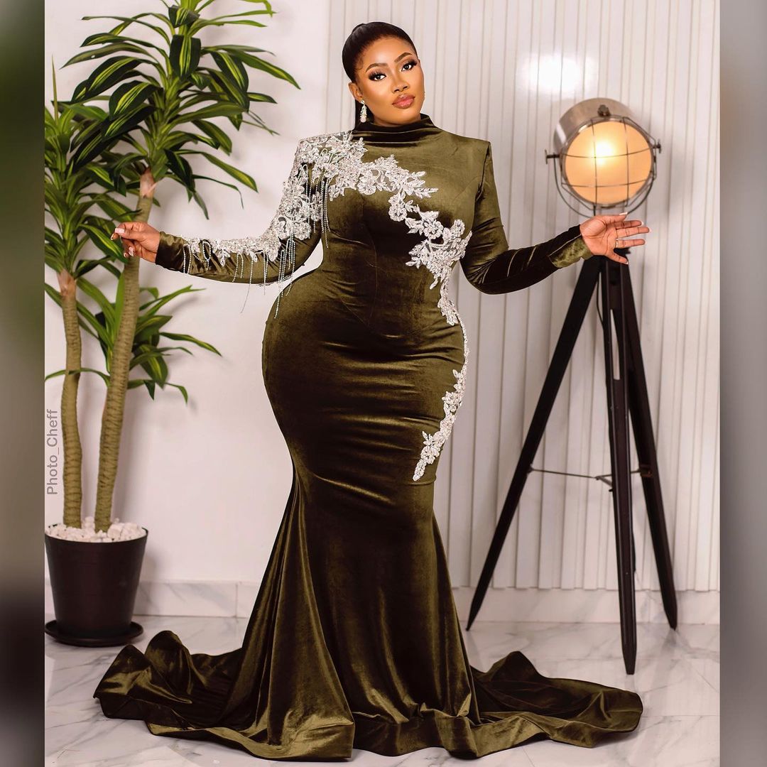 2022 Plus Size Arabic Aso Ebi Lace Beaded Mermaid Prom Dresses High Neck Velvet Evening Formal Party Second Reception Birthday Engagement Gowns Dress 