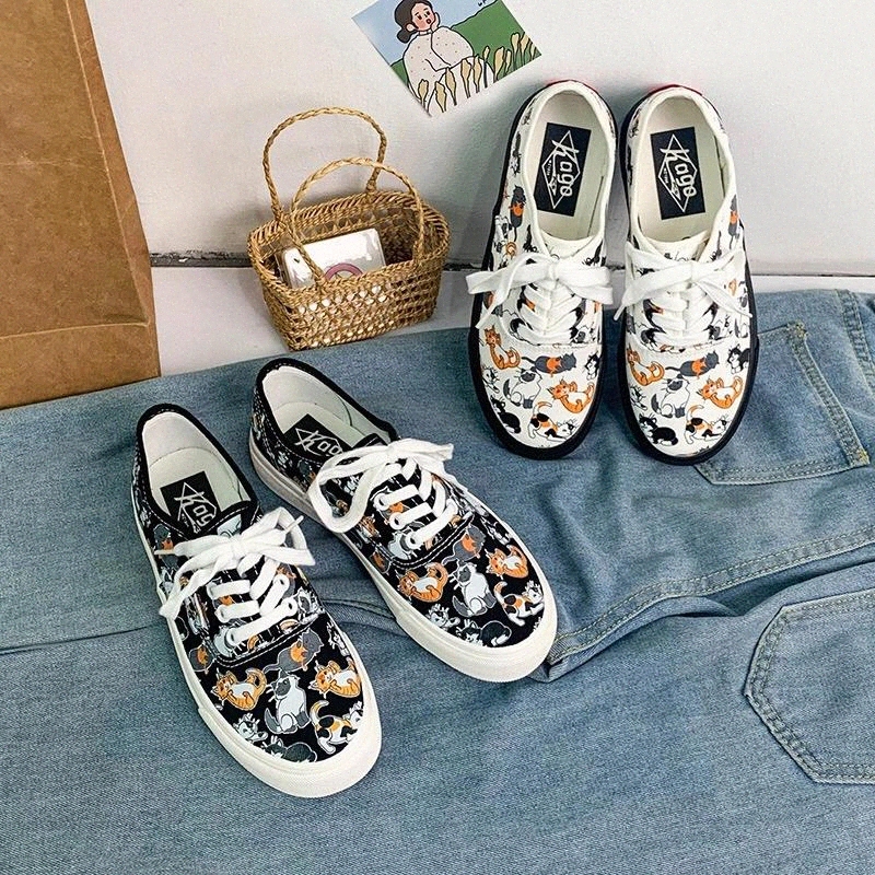 Women Canvas Shoes 2020 New White Sneakers Women Students Graffiti Shoes Kitty Cartoon Cat Korean Vulcanize Shoes Tenis Feminino #U588
Women Canvas Shoes 2020 New White Sneakers Women Students Graffiti Shoes Kitty Cartoon Cat Korean Vulcanize Shoes Tenis Feminino #U588