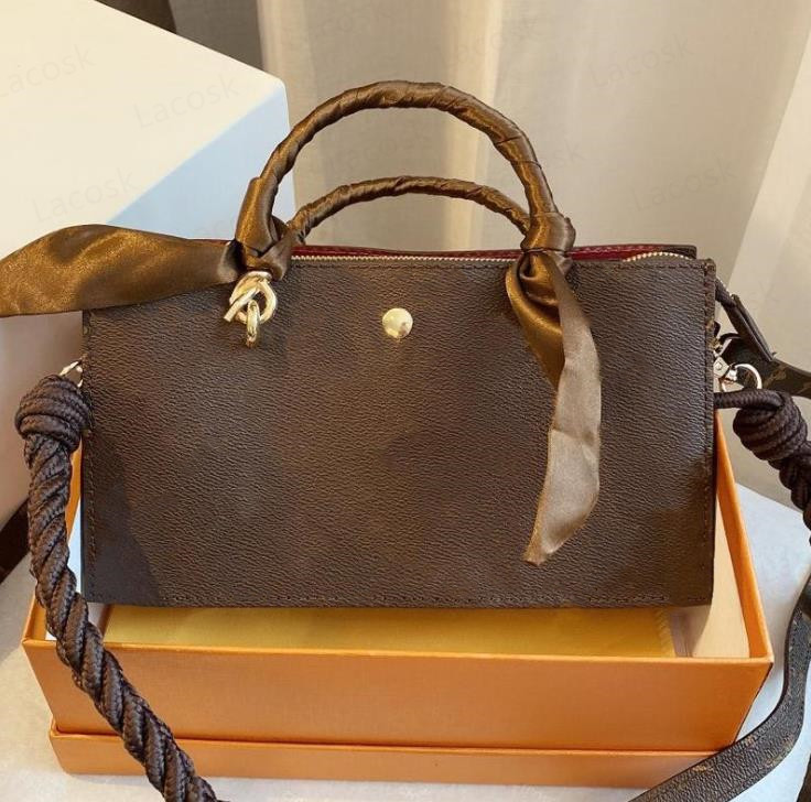 Designer Bags Women Envelope Handbags Purses Ladies Shoulder Bag High Quality Tote Woven Rope Strap with Silk Scarf
Designer Bags Women Envelope Handbags Purses Ladies Shoulder Bag High Quality Tote Woven Rope Strap with Silk Scarf