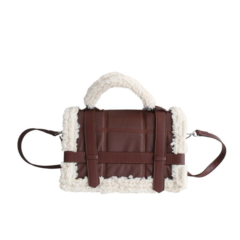 New fashion women's bag texture Pu portable messenger bag Korean version simple small square women's single shoulder, Black
New fashion women's bag texture Pu portable messenger bag Korean version simple small square women's single shoulder, Black