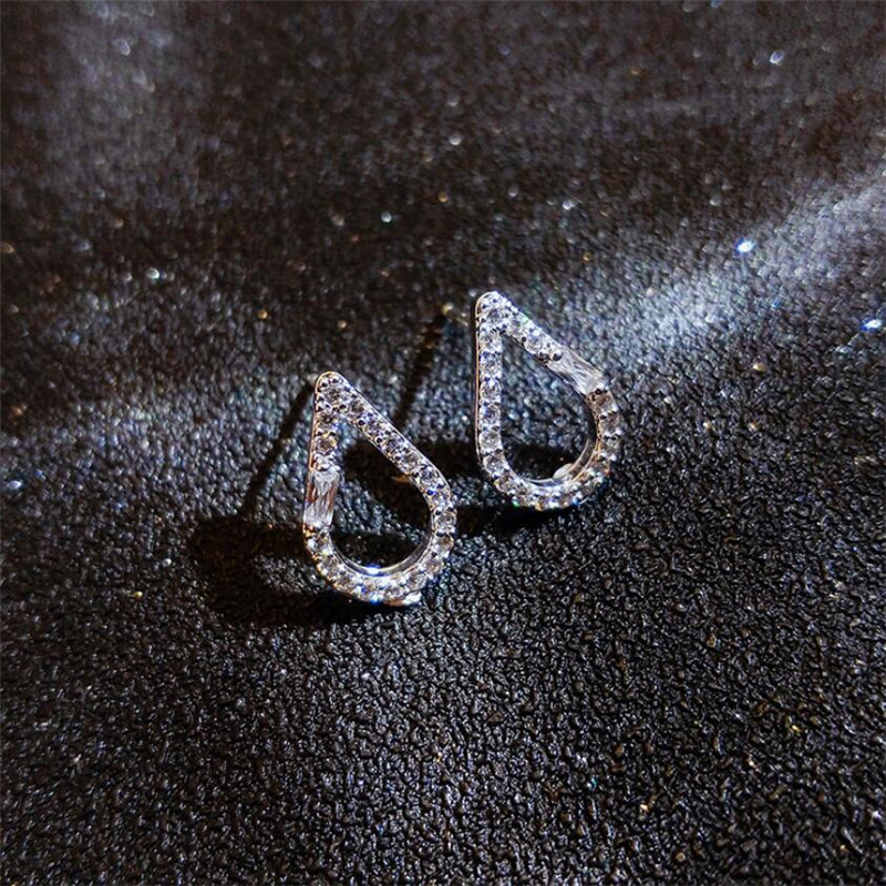 Sterg Sier White Sapphire Water Drop Stud Earrings for Women