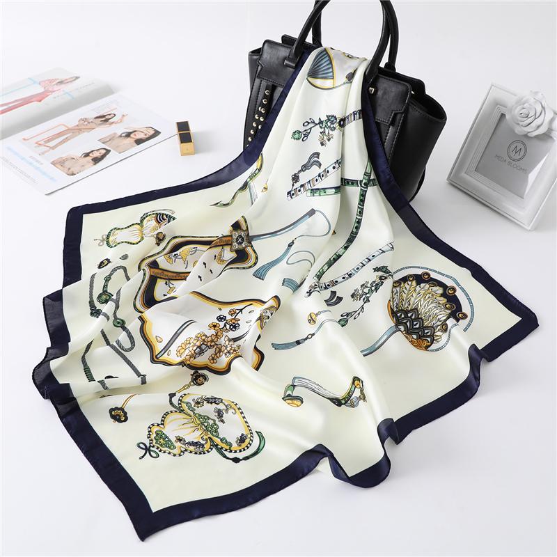 Dame Zijden Sjaal Vierkante Haarband Accessoires Designer Print Luxe Vrouwen Foulard Hals Sjaals Zomer Hoofdband Hoofddoek Tie
Dame Zijden Sjaal Vierkante Haarband Accessoires Designer Print Luxe Vrouwen Foulard Hals Sjaals Zomer Hoofdband Hoofddoek Tie