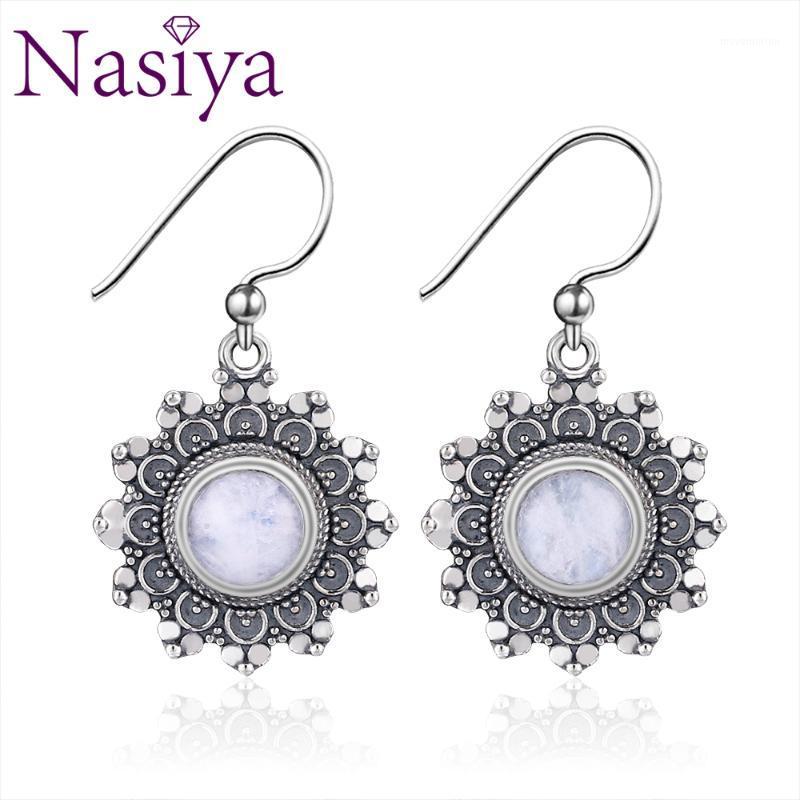 Fashion Flower Style Natural Moonstone Earrings For Women Sterling Silver Gemstone Jewelry Wedding Party Engagement wholesale1
Fashion Flower Style Natural Moonstone Earrings For Women Sterling Silver Gemstone Jewelry Wedding Party Engagement wholesale1