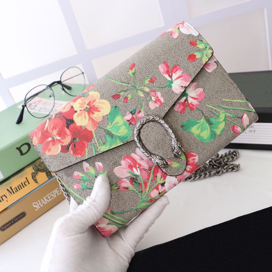 Best quality shoulder bag,messenger chain bag luxurys designers bags pochette crossbody bag purse fashion bags free shipping G004, Box + gift bag 2 
Best quality shoulder bag,messenger chain bag luxurys designers bags pochette crossbody bag purse fashion bags free shipping G004, Box + gift bag 2