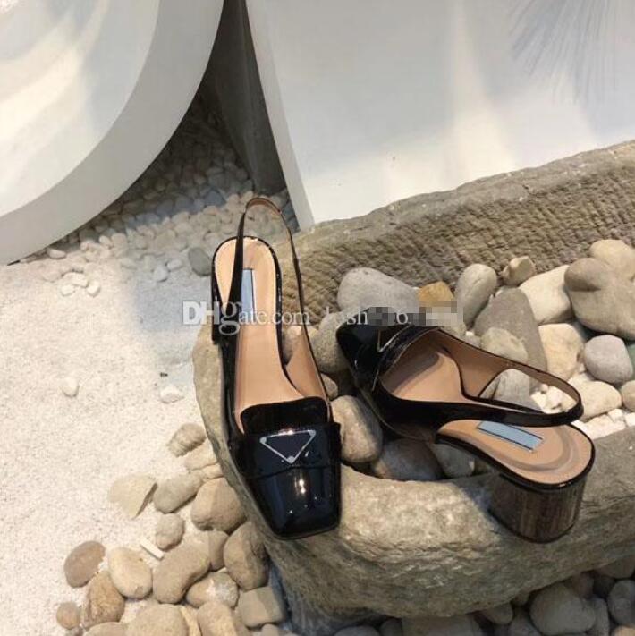 2020 latest high-end dress shoes fashion classic wedding shoes women's Black Party Fashion flat top luxury designer shoes real leather sanda, Red
2020 latest high-end dress shoes fashion classic wedding shoes women's Black Party Fashion flat top luxury designer shoes real leather sanda, Red