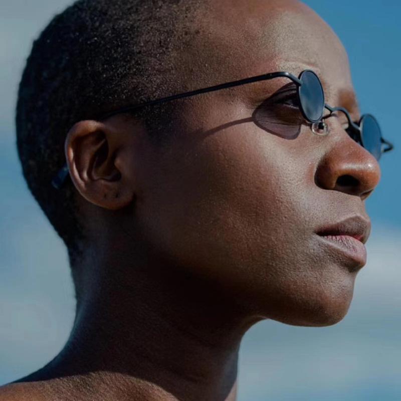 Super small frame hip-hop Steampunk Prince mirror retro round frame sunglasses male European and American rock Sunglasses lady
Super small frame hip-hop Steampunk Prince mirror retro round frame sunglasses male European and American rock Sunglasses lady