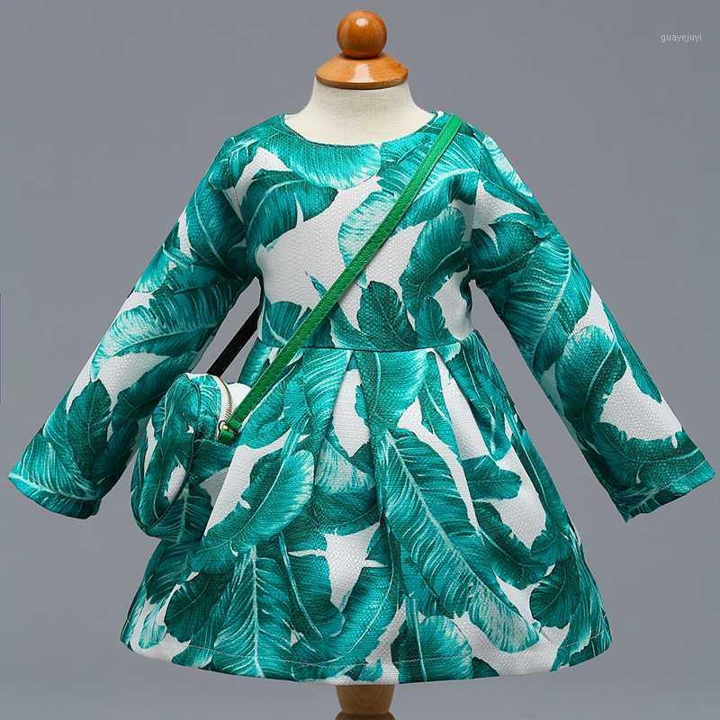 Retail Green Leaves Lovely Children Girls Cotton Spring Long Sleeves Dress With Bag Cute Girls Evening Party Prom Dress L-3941, L-394
Retail Green Leaves Lovely Children Girls Cotton Spring Long Sleeves Dress With Bag Cute Girls Evening Party Prom Dress L-3941, L-394