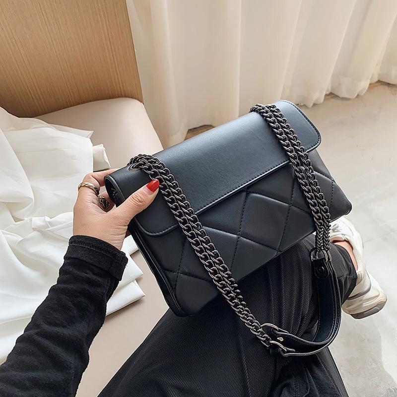 Women's 2021 fashion new fashion versatile chain messenger bag single shoulder letter bag, Black
Women's 2021 fashion new fashion versatile chain messenger bag single shoulder letter bag, Black