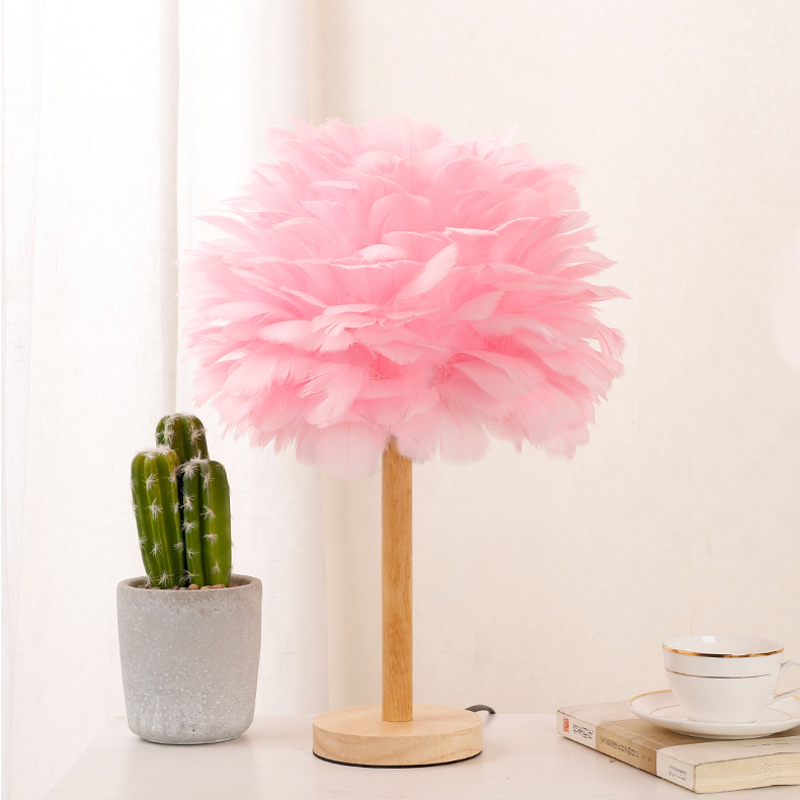 Chic Feather Design LED Table Lamp in Pink & White Ideal for Bridal Parties, Desks, and Celebrations (EU Plug)
