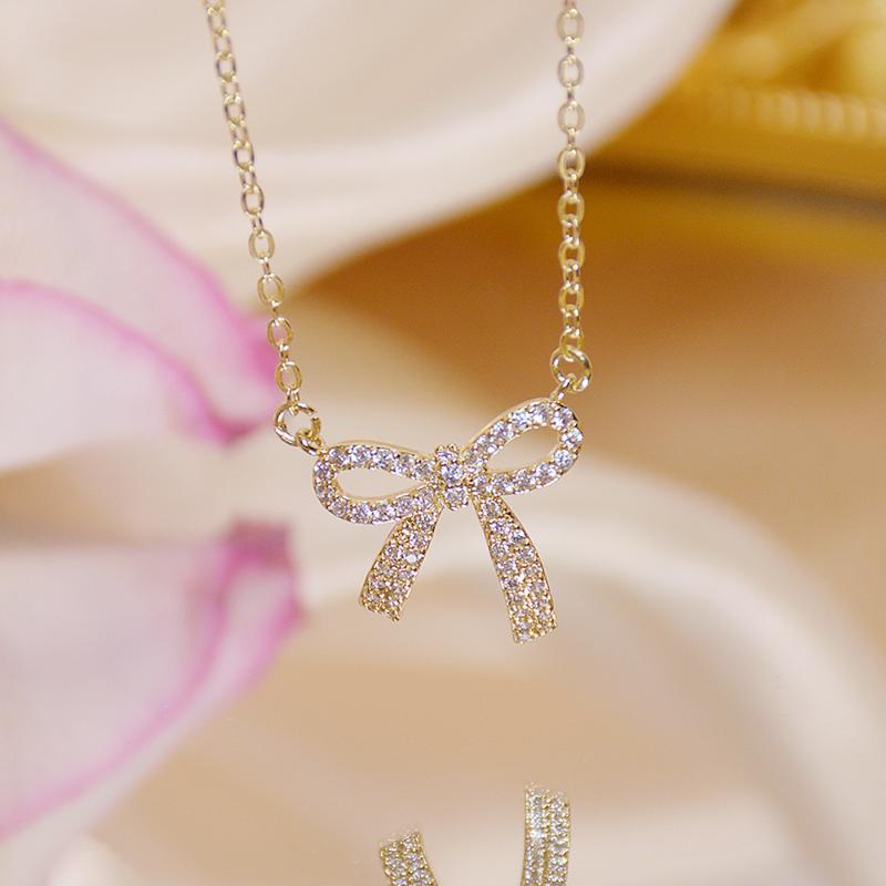 Romantic Charm Brilliant CZ Bowknot Lady Necklace 14k Real Gold Super Shining Zircon Clavicle Rope Charin Stylish Kolye Gift
Romantic Charm Brilliant CZ Bowknot Lady Necklace 14k Real Gold Super Shining Zircon Clavicle Rope Charin Stylish Kolye Gift