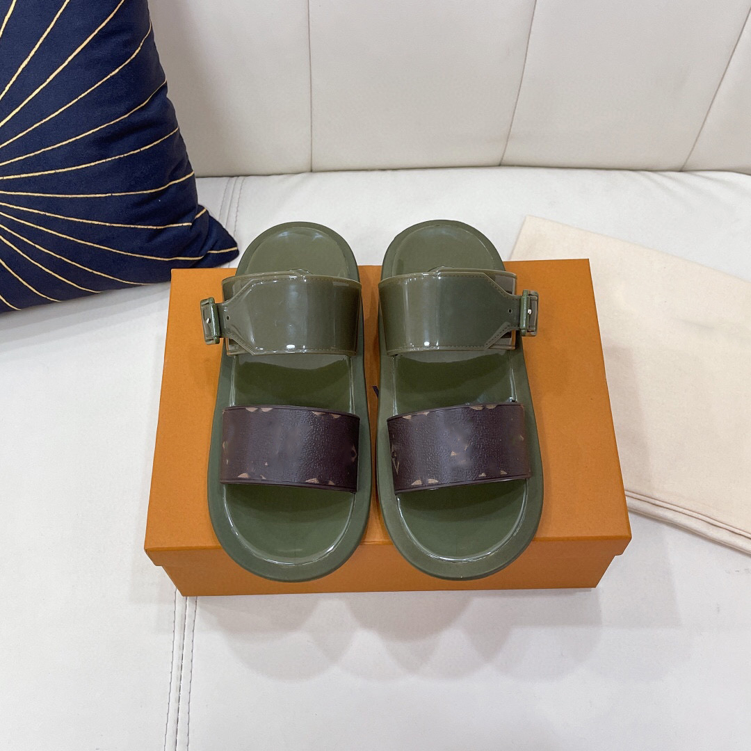 Sunbath Flat Mule Comfort Slippers woman Original Style Luxurys Open Toe Flip Flop Sandals 2021 Summer Classic Fashion Flats Anti-skid Slippers Beach Shoes, 2#
Sunbath Flat Mule Comfort Slippers woman Original Style Luxurys Open Toe Flip Flop Sandals 2021 Summer Classic Fashion Flats Anti-skid Slippers Beach Shoes, 2#
