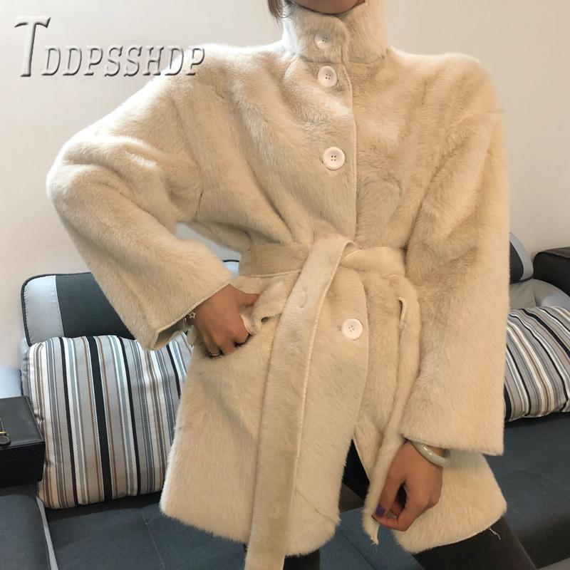 2021 Imitation Fur Women Coat Winter Warm Waist Strap 3 Colors Can Choose Female Overcoat
2021 Imitation Fur Women Coat Winter Warm Waist Strap 3 Colors Can Choose Female Overcoat