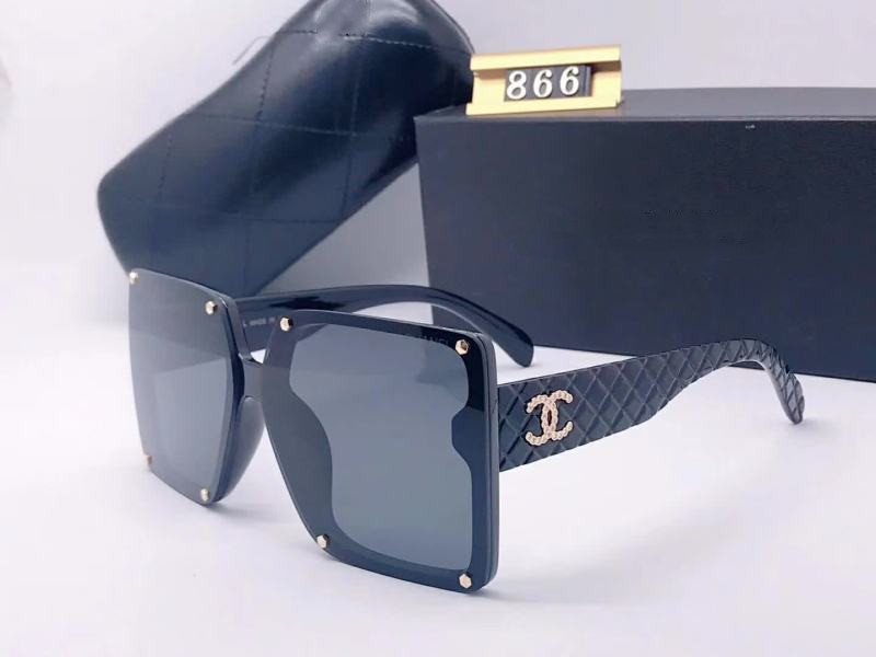 Designer 866 Sunglasses luxury Women Brand Eyeglasses Outdoor Shades PC Frame high end fashion brands Classic Lady WITH BOX
Designer 866 Sunglasses luxury Women Brand Eyeglasses Outdoor Shades PC Frame high end fashion brands Classic Lady WITH BOX