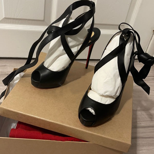 2022s Woman sandals red bottom high heels platform dress pumps Altilege Platforms shoes luxury reds sole peep toe super heeled with ankle strap
2022s Woman sandals red bottom high heels platform dress pumps Altilege Platforms shoes luxury reds sole peep toe super heeled with ankle strap